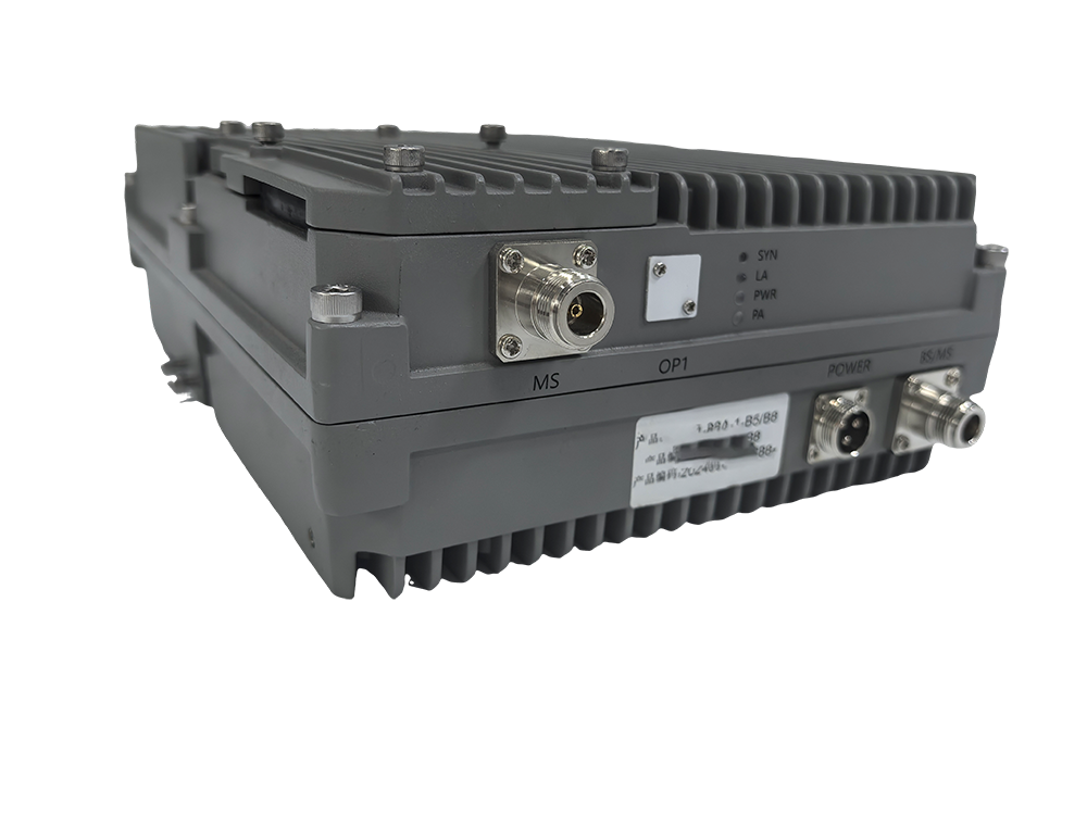  绿园三频手机信号接收器2000㎡