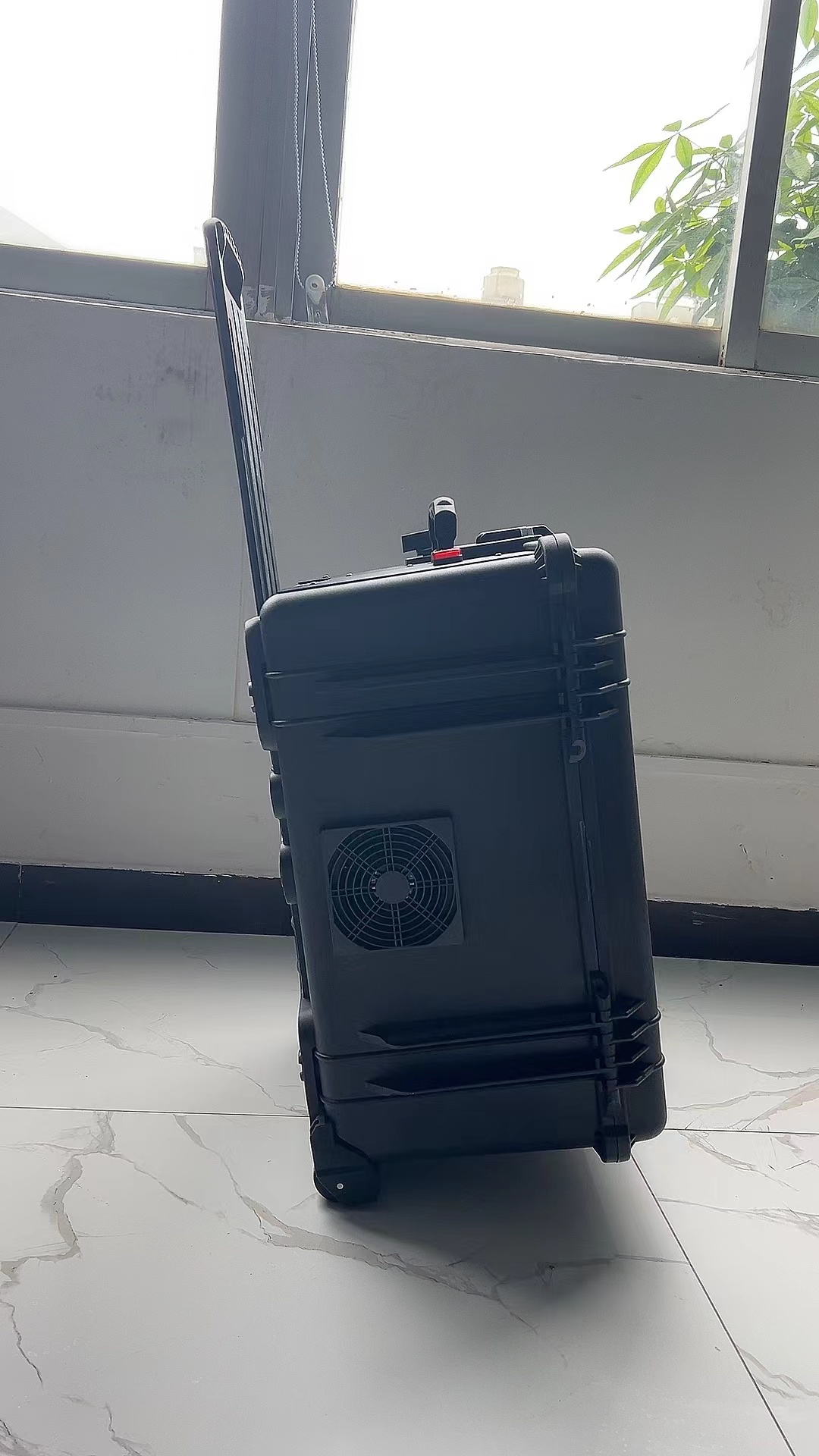 绿园手拉箱型移动通信干扰器